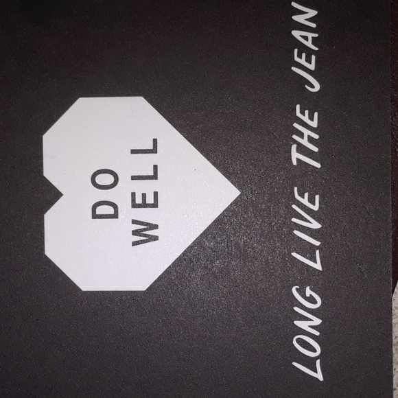 Mystery Beauty Box - Picture 3 of 4